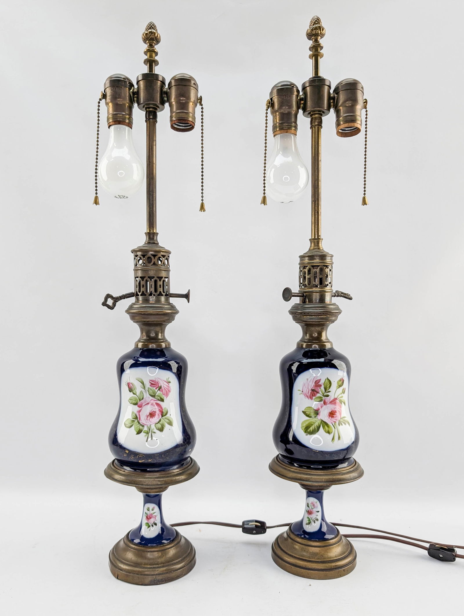 Pair of Blue Porcelain & Brass Table Lamps (1 of 20)