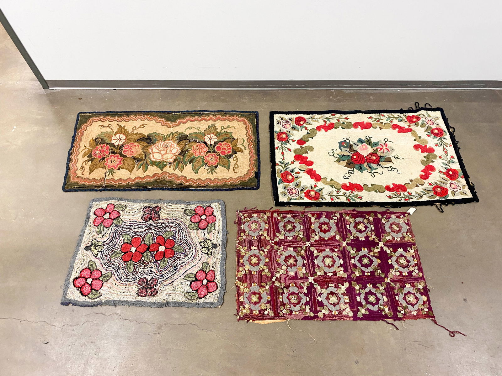 Group of 4 Early American Floral Hooked Rugs (1 of 14)