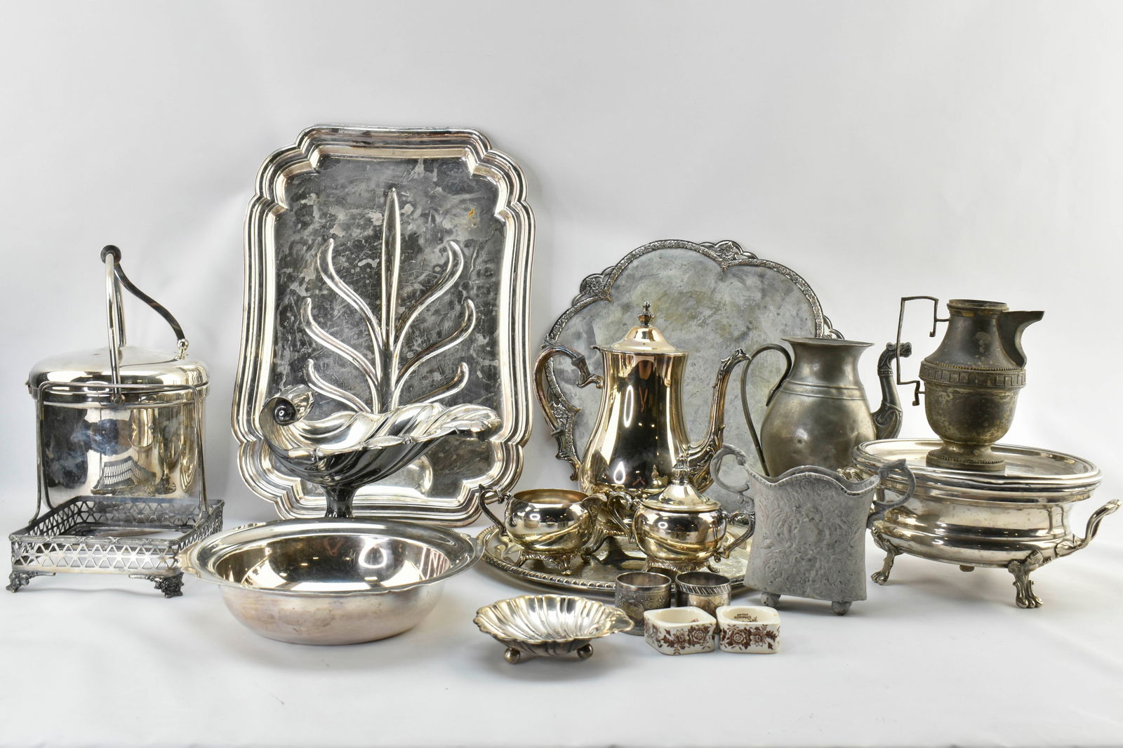 Large Group Silverplate & Metal Items (1 of 13)