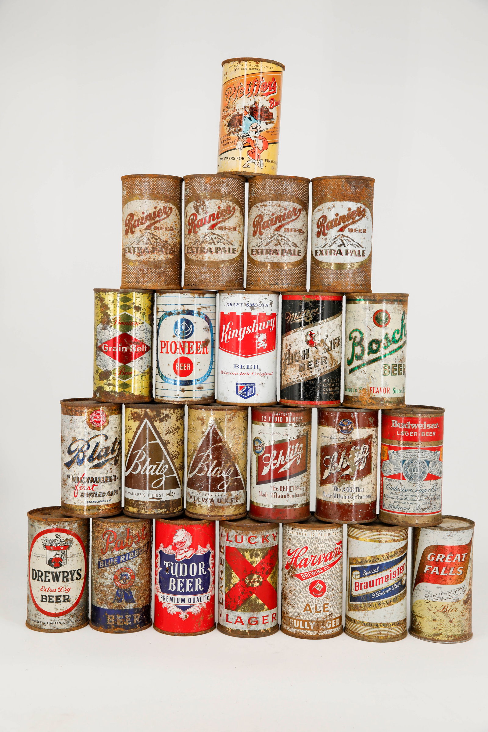 Assortment of 23 Vintage Beer Cans from Brands Including Pabst Blue Ribbon, Tudor Beer, Blatz, Raini (1 of 7)