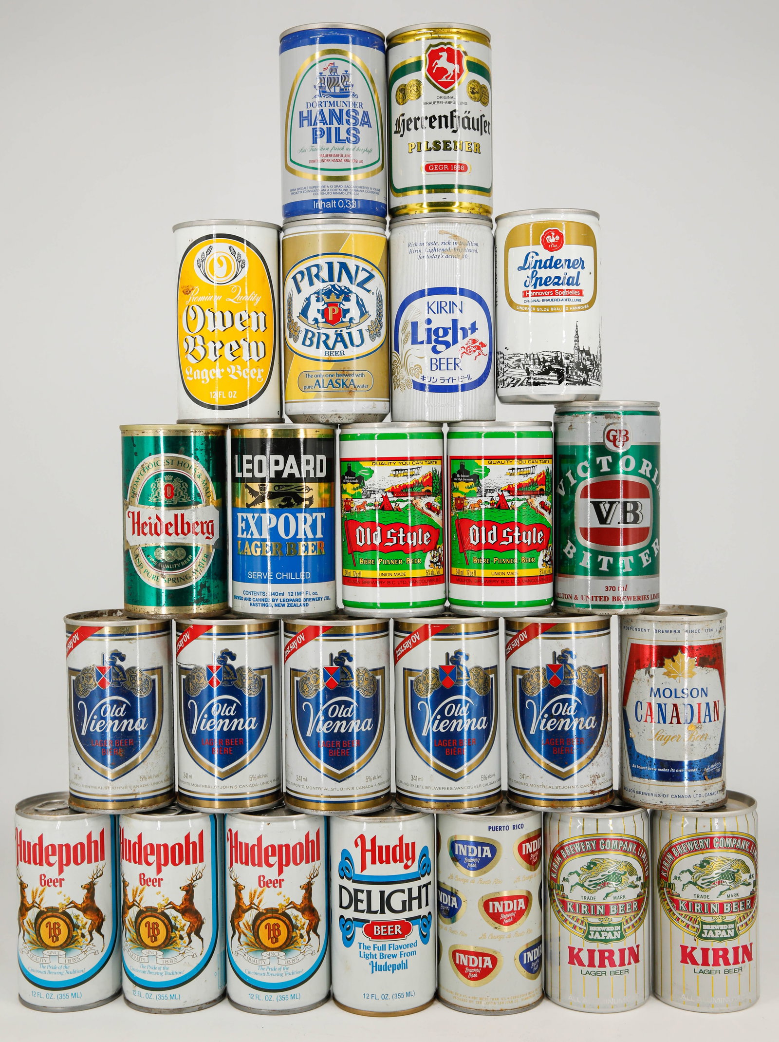 Assortment of 24 Vintage Beer Cans from Brands Including Old Vienna, Old Style, Hudepohl, Kirin (1 of 5)