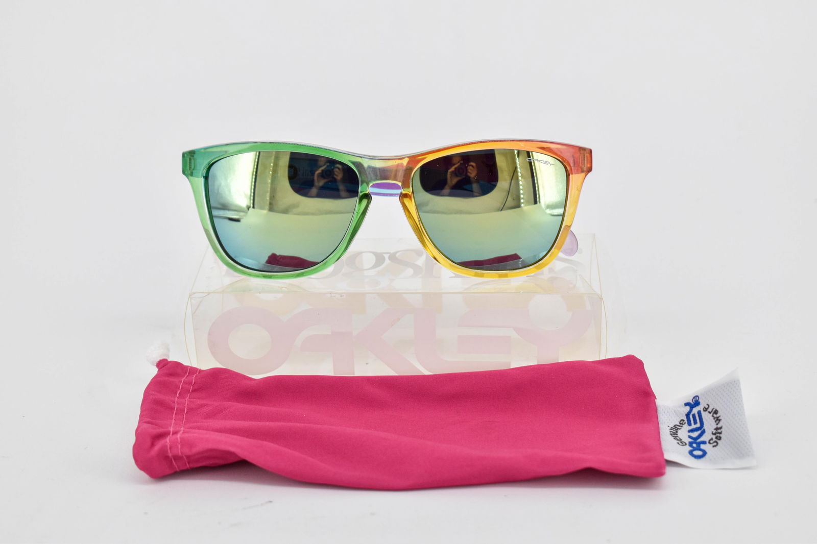 2 Pair of Faux Oakley Frogskin Sunglasses (1 of 15)