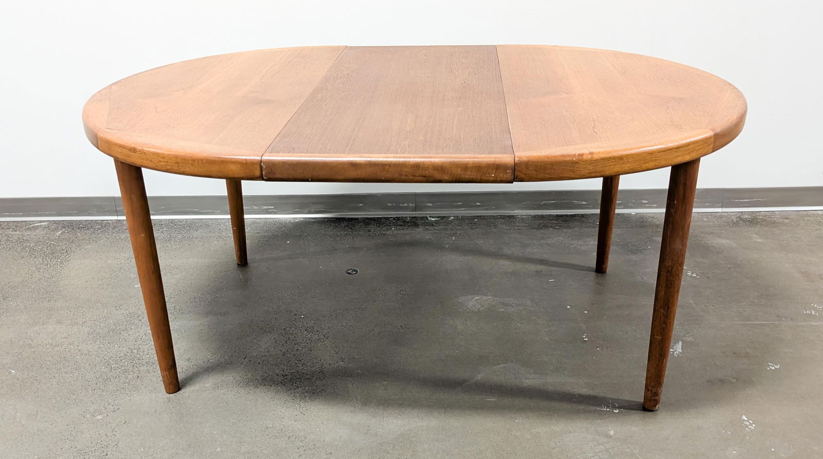 Mid-Century Modern Dining Table (1 of 8)