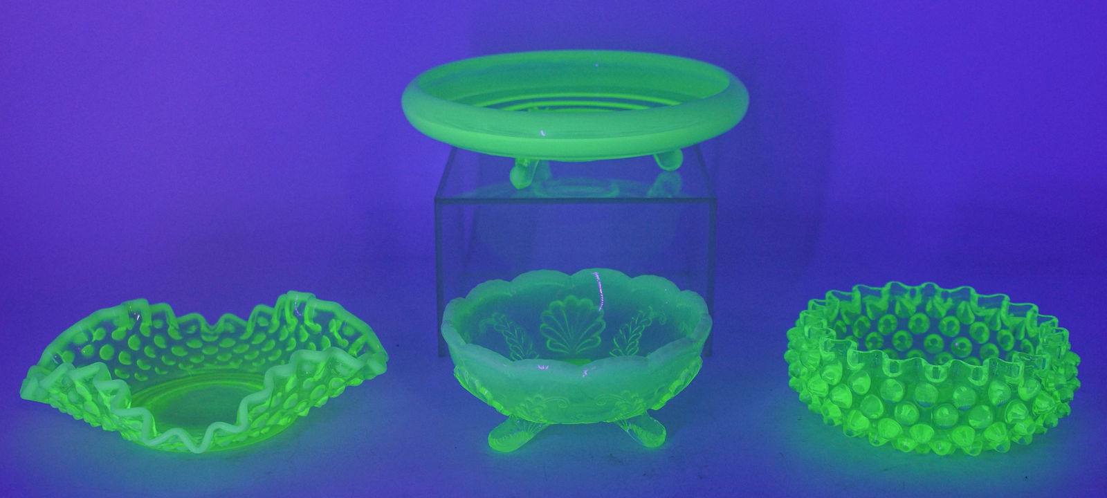 4 Assorted Vaseline Glass Dishes, Hobnail, Etc. (1 of 7)