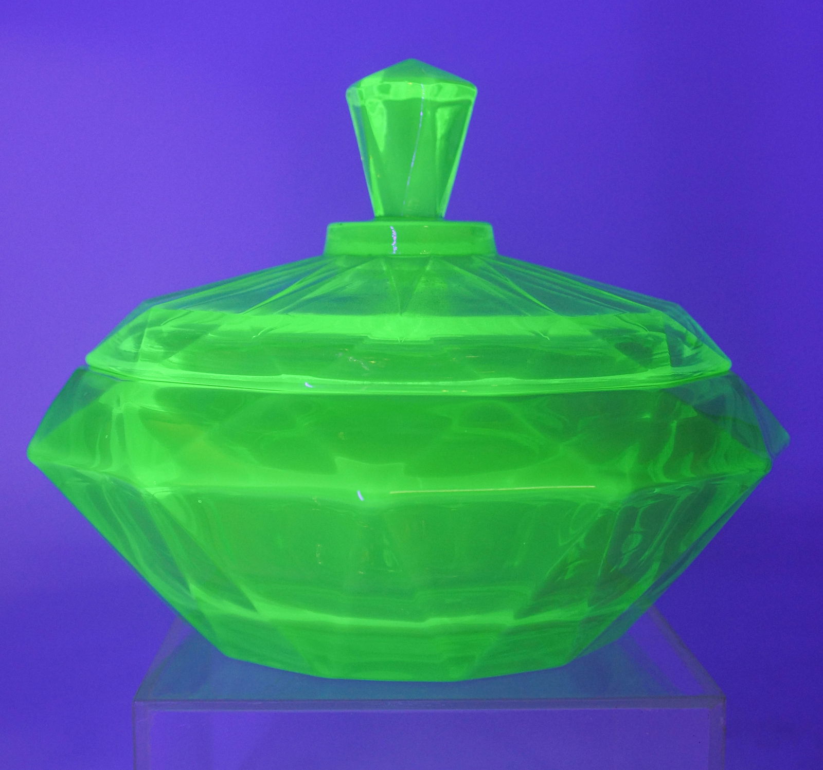 Lidded Vaseline Glass Diamond Candy Dish (1 of 5)