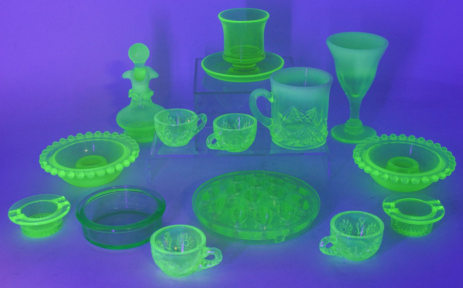 Lot of 14 Vaseline Glass Vessels, Gibson Glass, Etc. (1 of 11)
