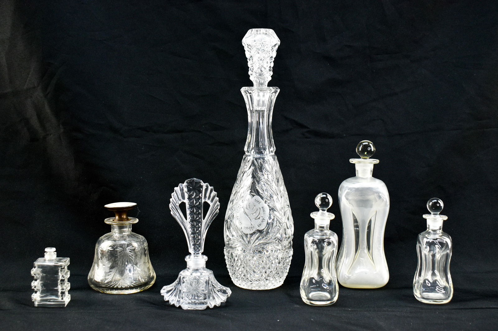 7 Unusual Vintage Decanters and Bottles (1 of 14)