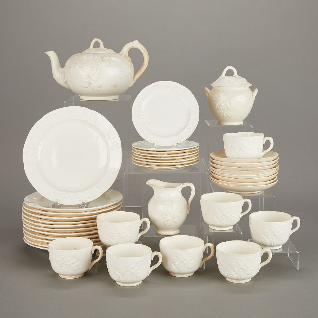 Set 39 Pcs Mintons "18th c. Staffordshire" Service (1 of 20)