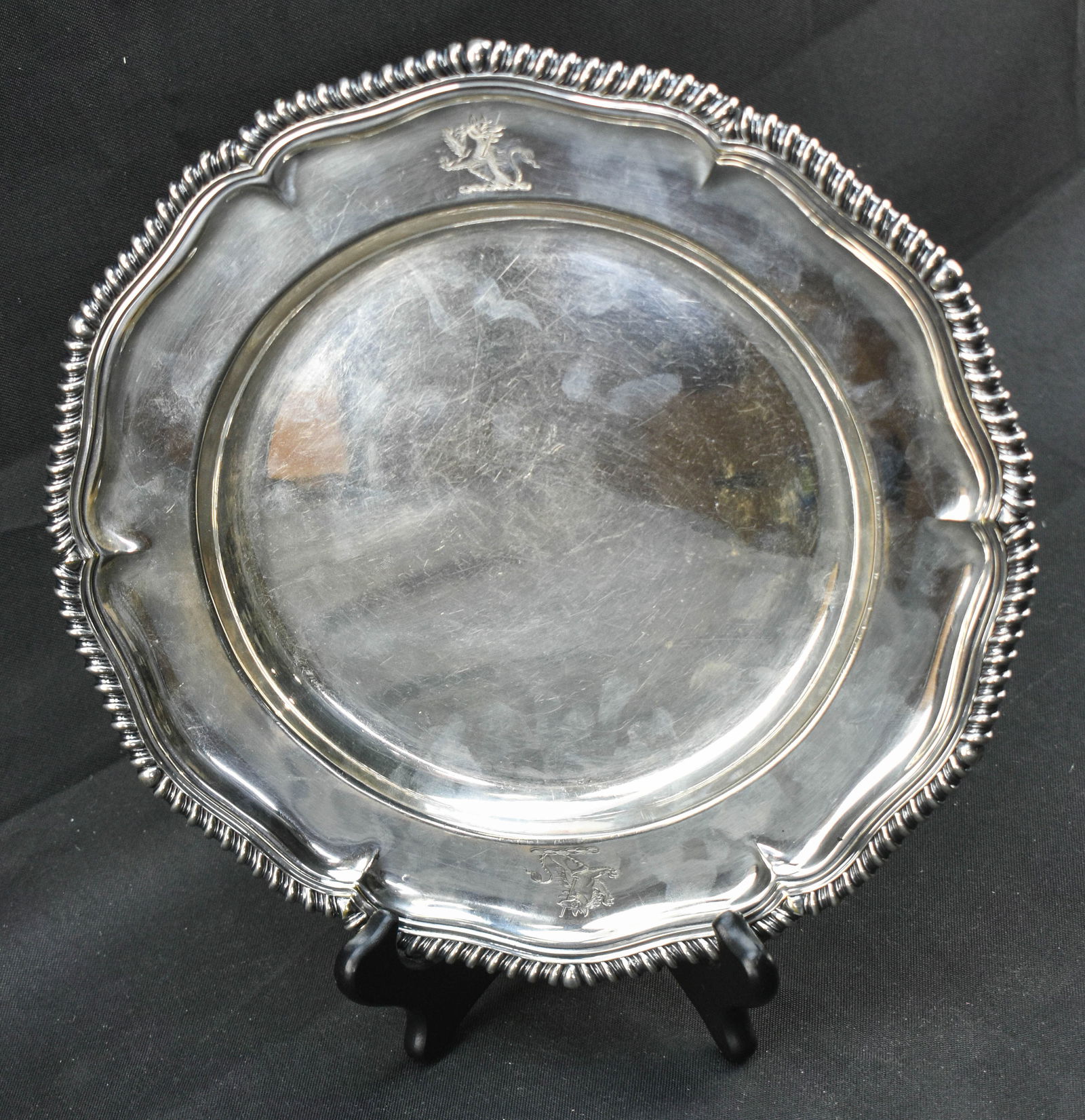 Elkington & Co. Engraved Round Silver Plated Tray (1 of 7)