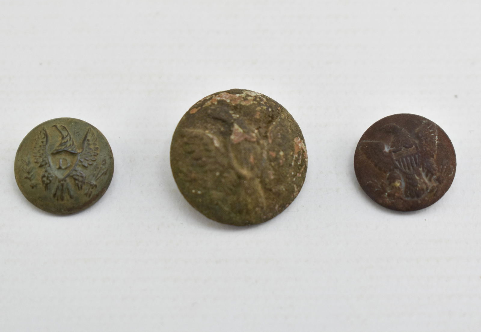 3 Gettysburg Civil War Dug Buttons - Eagle Dragoon Cuff Button, Eagle Coat Button, Eagle Cuff Button (1 of 12)