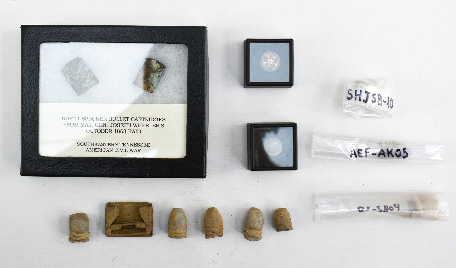 13 Assorted Civil War Relics - Bullets, Buttons, Other (1 of 9)