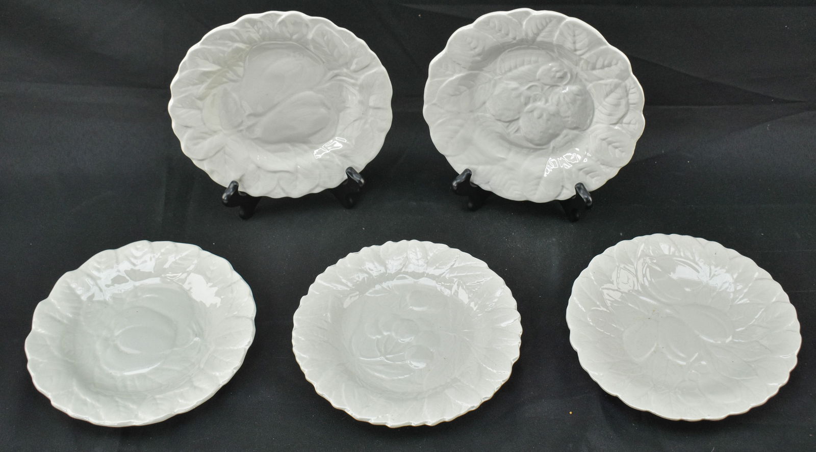 5 Sarrguemines France White Porcelain Fruit Plates (1 of 9)