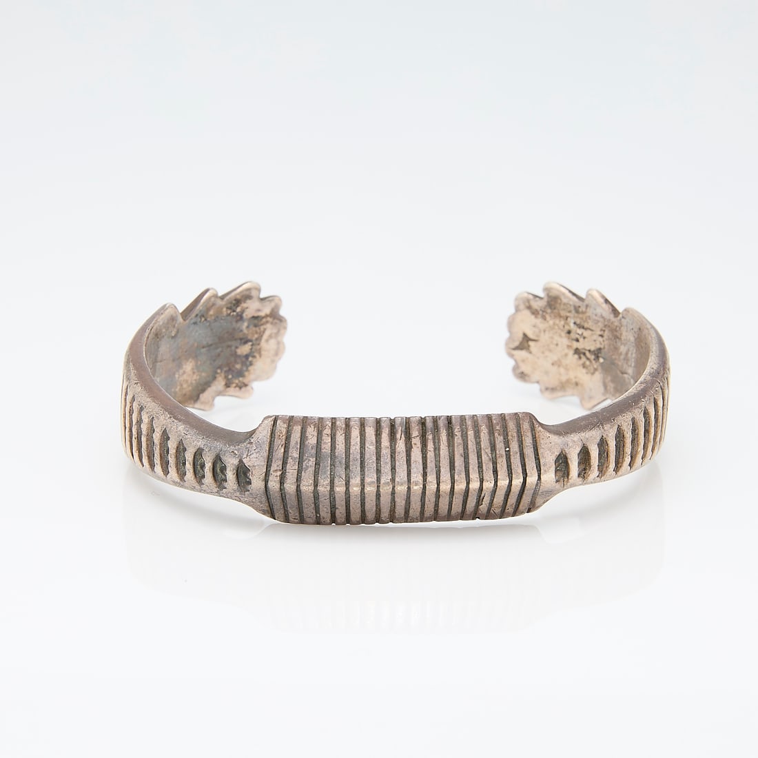 Southwest Silver Cuff Marked Sterling: Southwest silver cuff bracelet, marked "Sterling" on interior.Gross weight: Approximately 64g