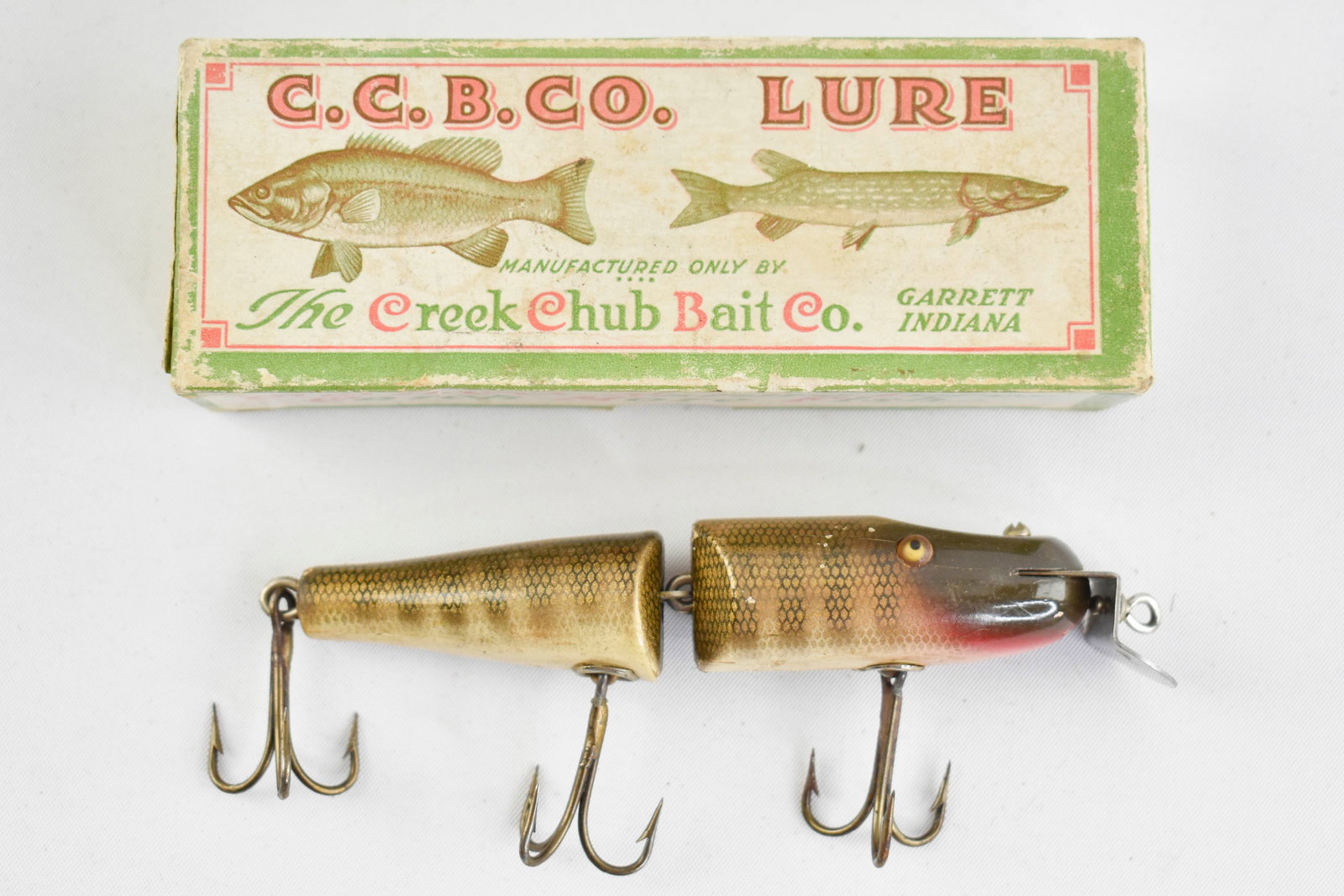 Chub Creek Bait Co. 2600 Jointed Pikie Lure (1 of 6)