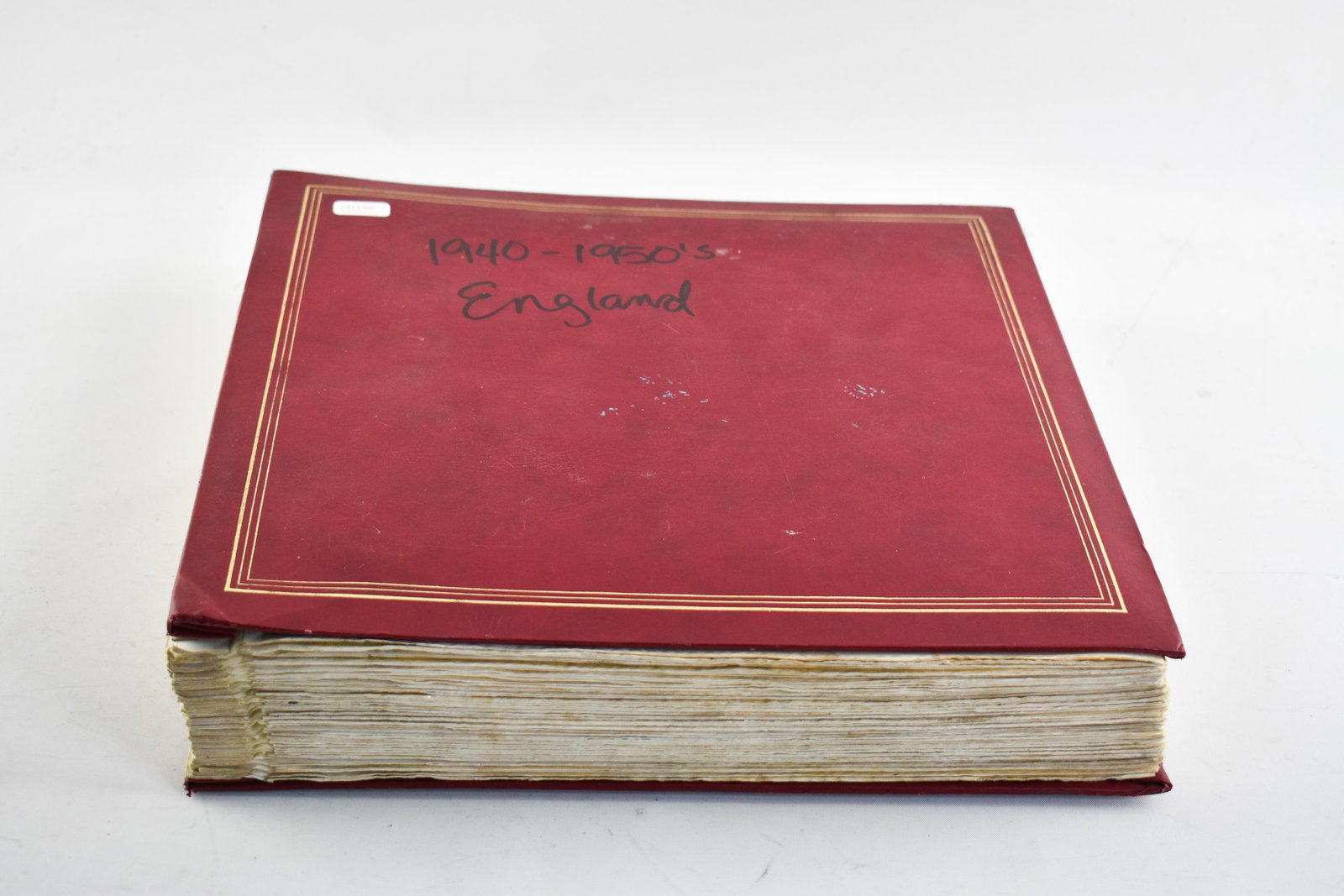Postcard Collection - United Kingdom, Tourism, London, Ireland: Binder of postcards from private collection. Mix of used and unused postcards. This binder has empty pages.