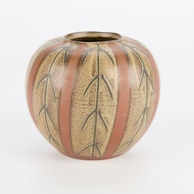 Otagiri Vase with Vertical Stripe Design