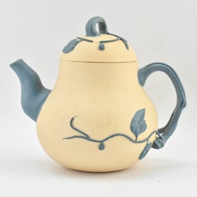 Chinese Yixing Zisha Pottery Tea Pot