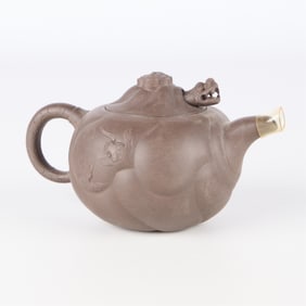 Chinese Yixing Teapot w/ Moving Dragon's Head