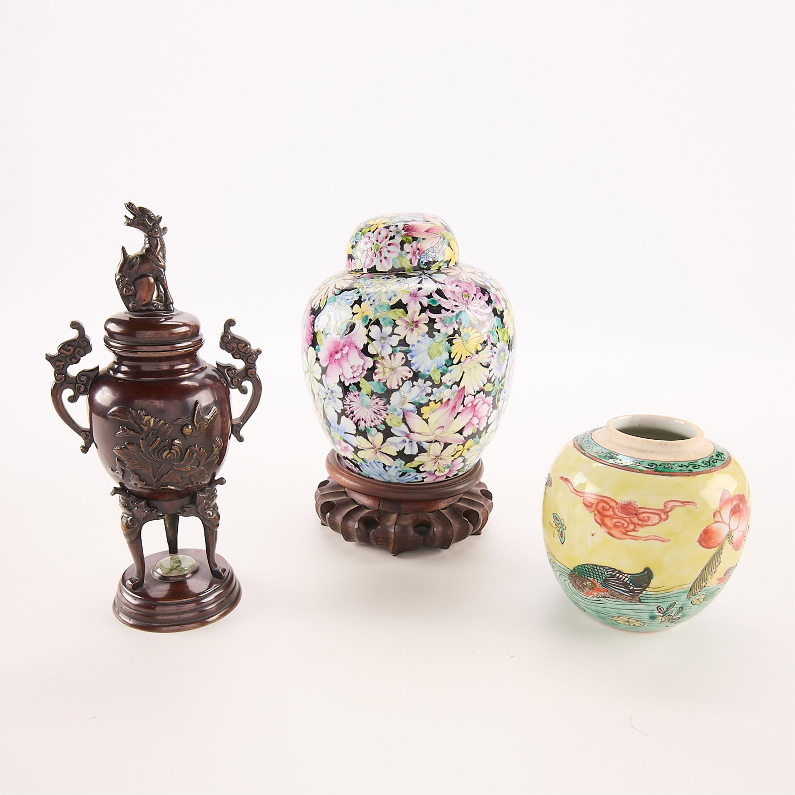 3 Chinese Objects - Ginger Jars & Urn (1 of 3)