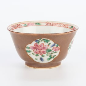 3. Chinese qianlong famille rose cup.