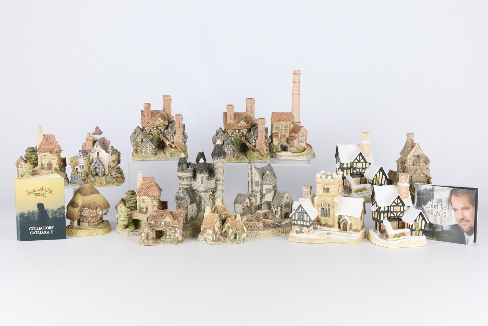15 David Winter & Lilliput Lane Figurines (1 of 7)