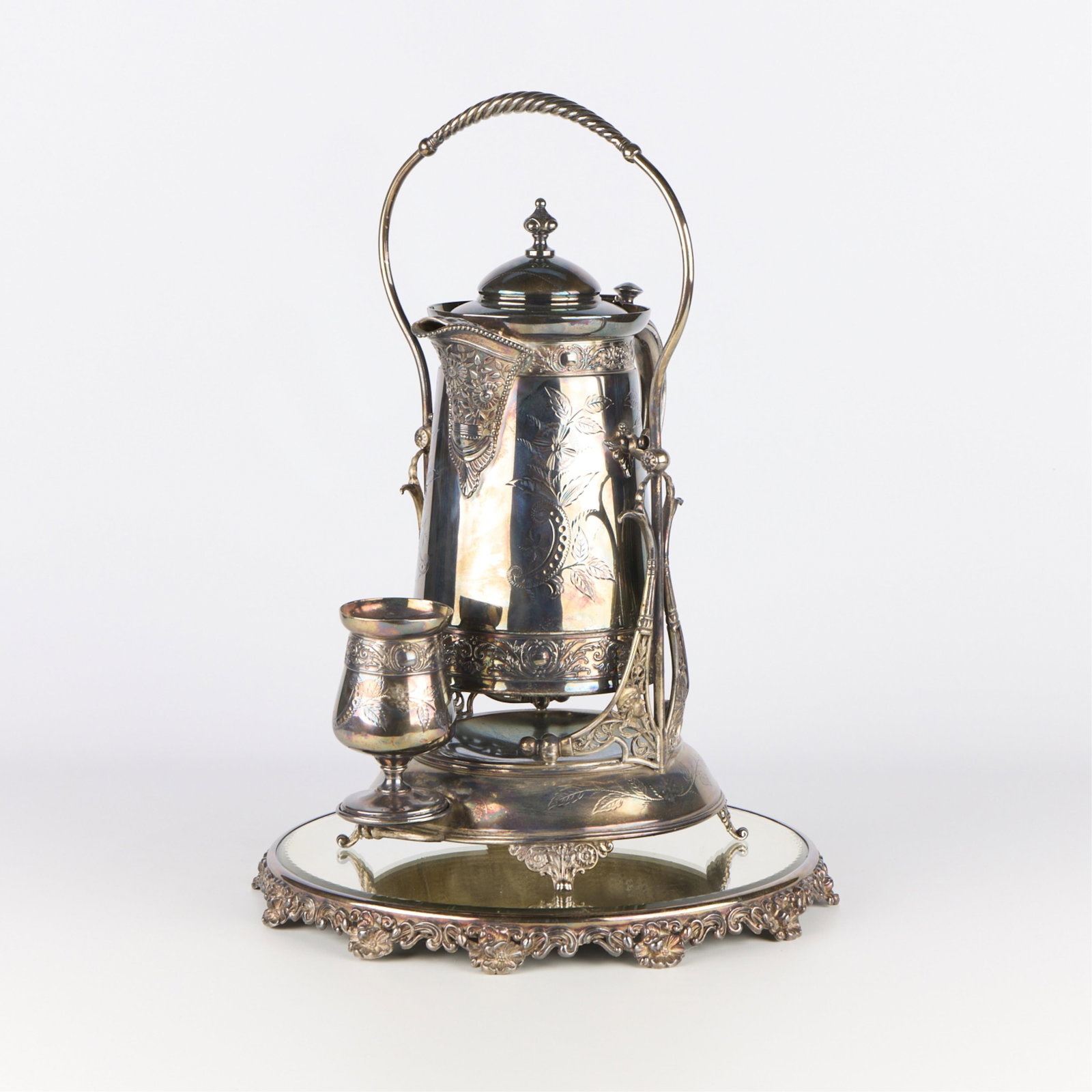 Meriden Britannia Tilting Silverplate Pitcher (1 of 5)