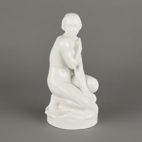 Royal Copenhagen 3679 Blanc de Chine Nude Figure