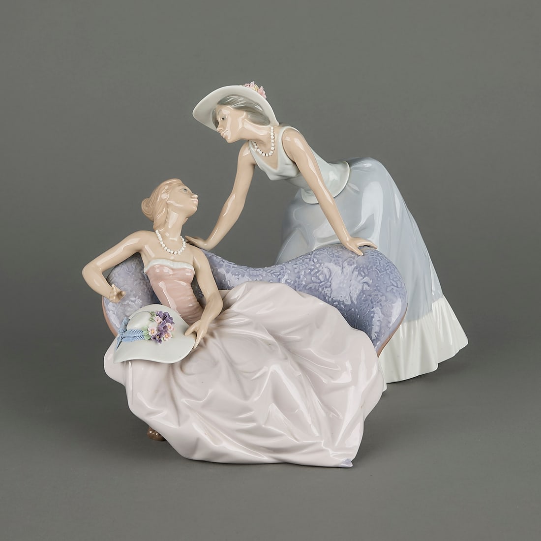 Lladro "Debutantes" Porcelain Figure 5486 (1 of 8)