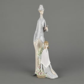 Lladro "Violinist and Girl" Porcelain Figurine