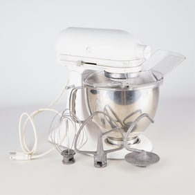 Grp Kitchen Aid Stand Mixer & Attachments