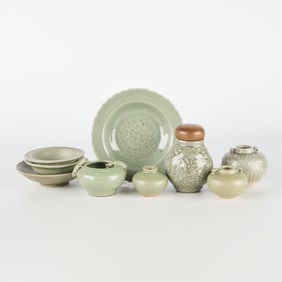 9 Chinese Celadon Vessels