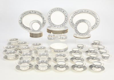 73 pcs Set Wedgwood Florentine Bone China Dishes
