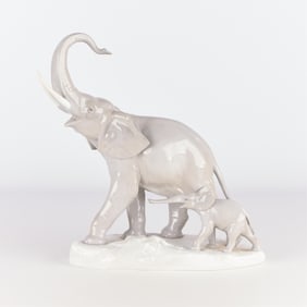 Lladro Spanish Porcelain "Two Elephants" Sculpture