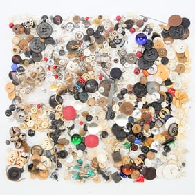 Group Vintage & Antique Buttons