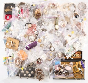 Lrg Group Vintage & Contemporary Costume Jewelry