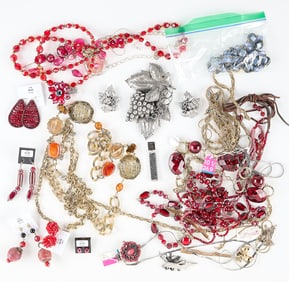 Grp Vtg Red & Gold-tone Costume Jewelry