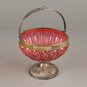 Wedding Ruffle Pink Glass Basket