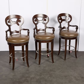 Set 3 Swiveling Bar Stool Chairs
