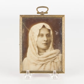 Early Photograph of Woman w/ Pearls