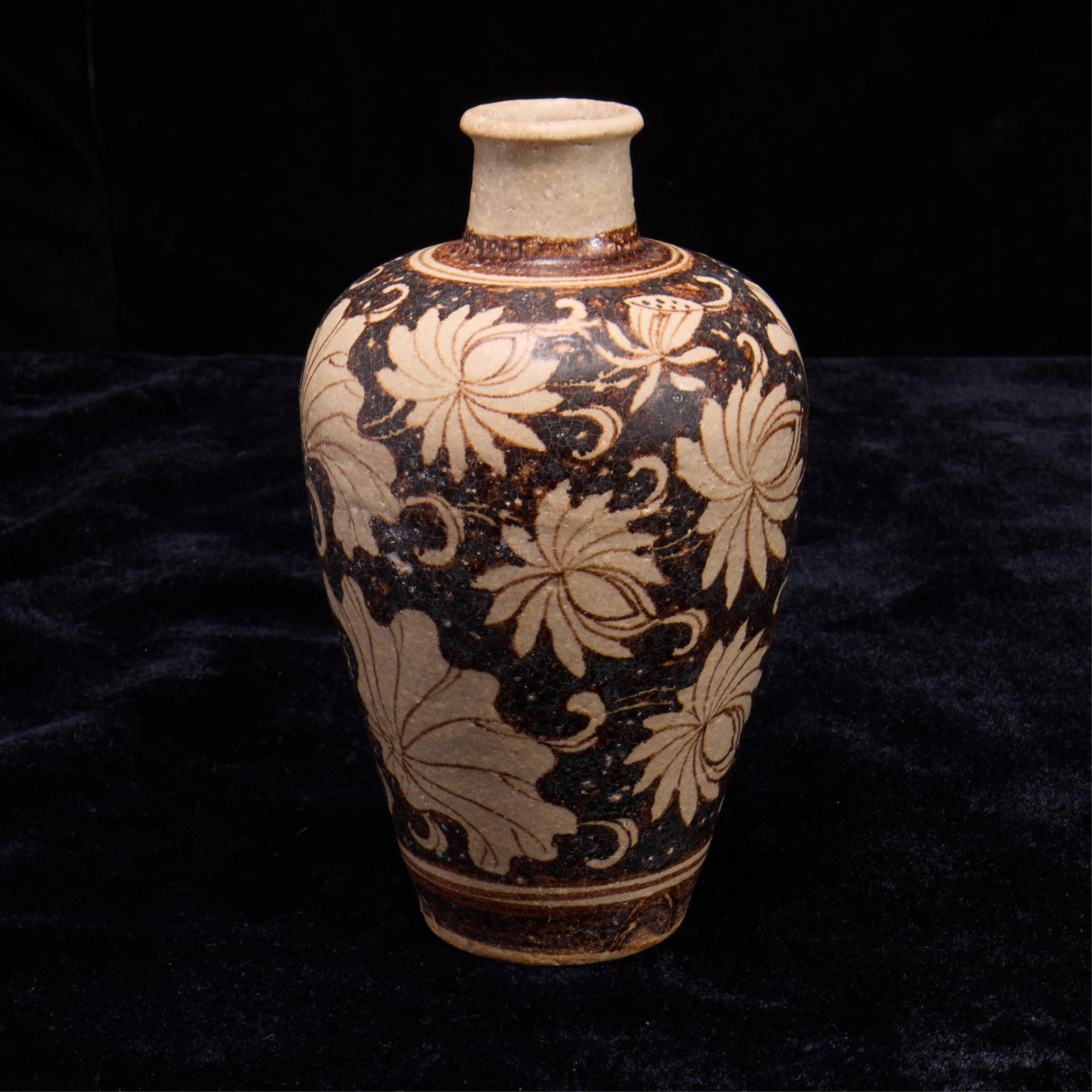 Chinese Ceramic Floral Baluster Vase: Chinese ceramic pottery baluster form floral vase with lotus motif.Height: 6 in x diameter: 3 3/4 in.