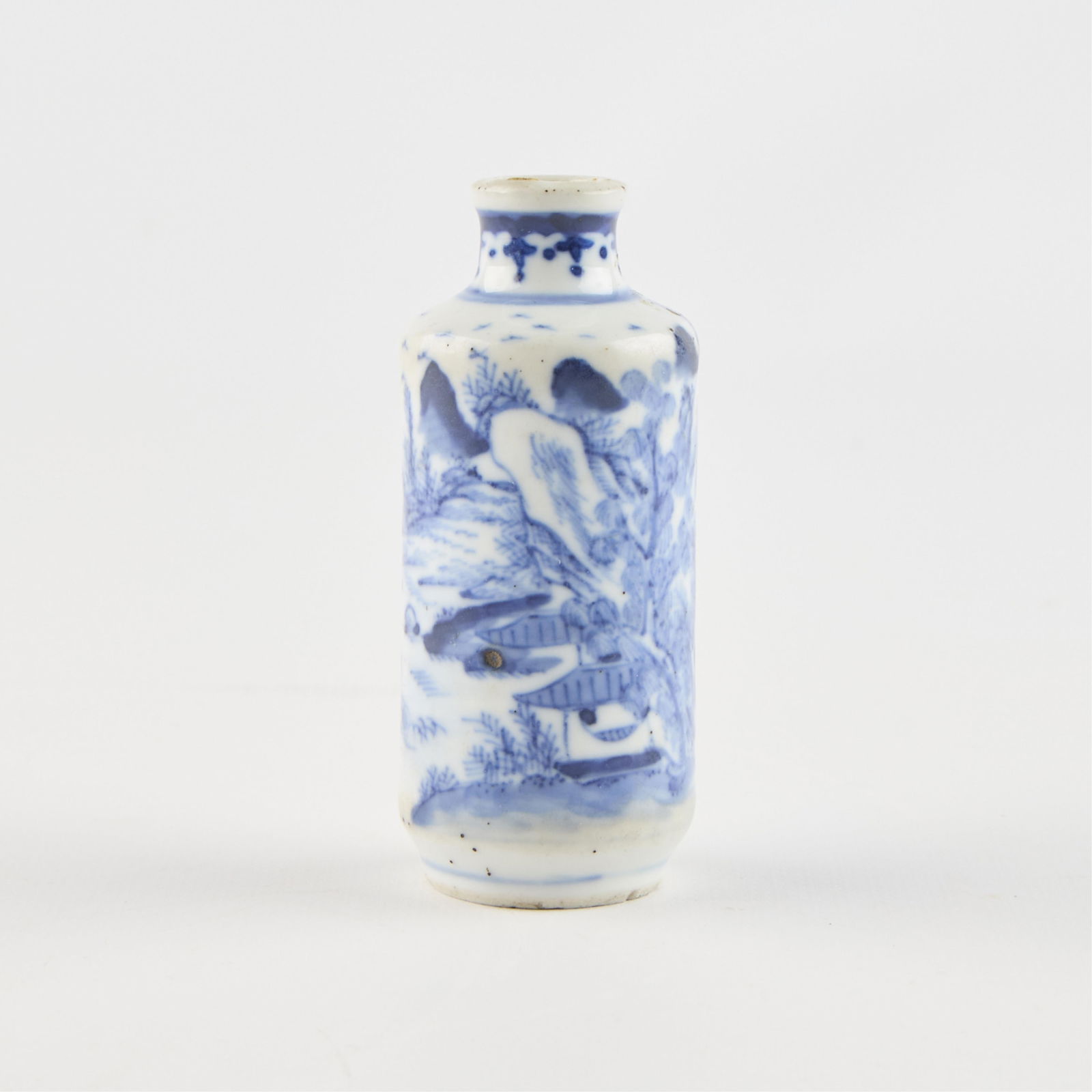 Chinese Qing Dynasty Porcelain Snuff Bottle (1 of 4)