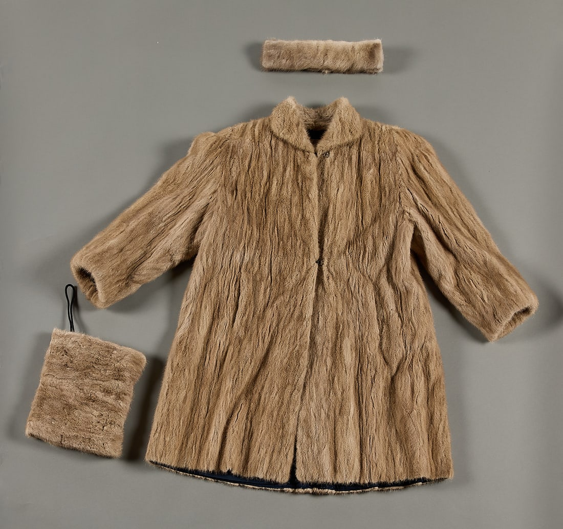 Dayton Co. Silver Mink Fur Coat, Muff, & Headband (1 of 6)