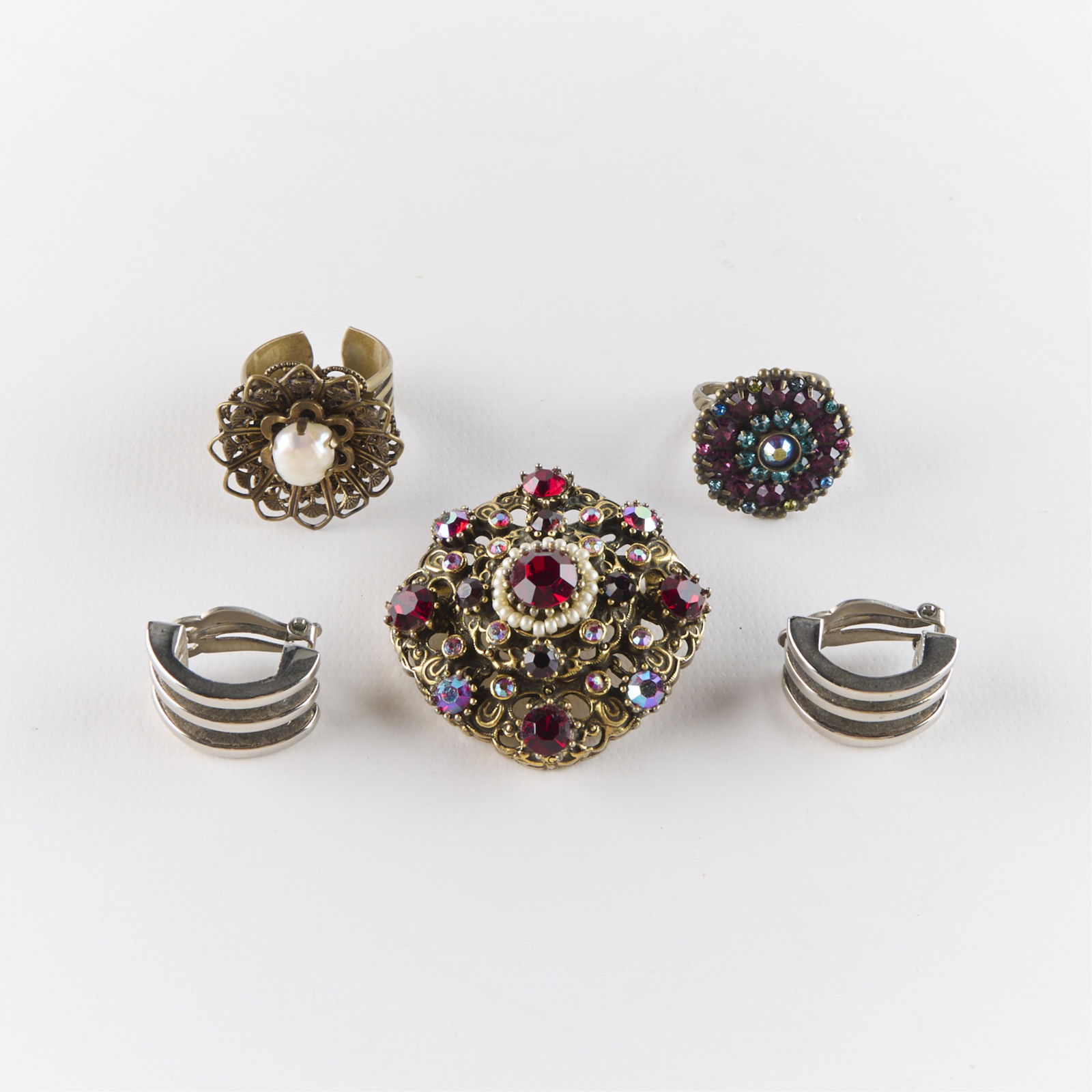 4 Pcs Costume Jewelry (1 of 2)