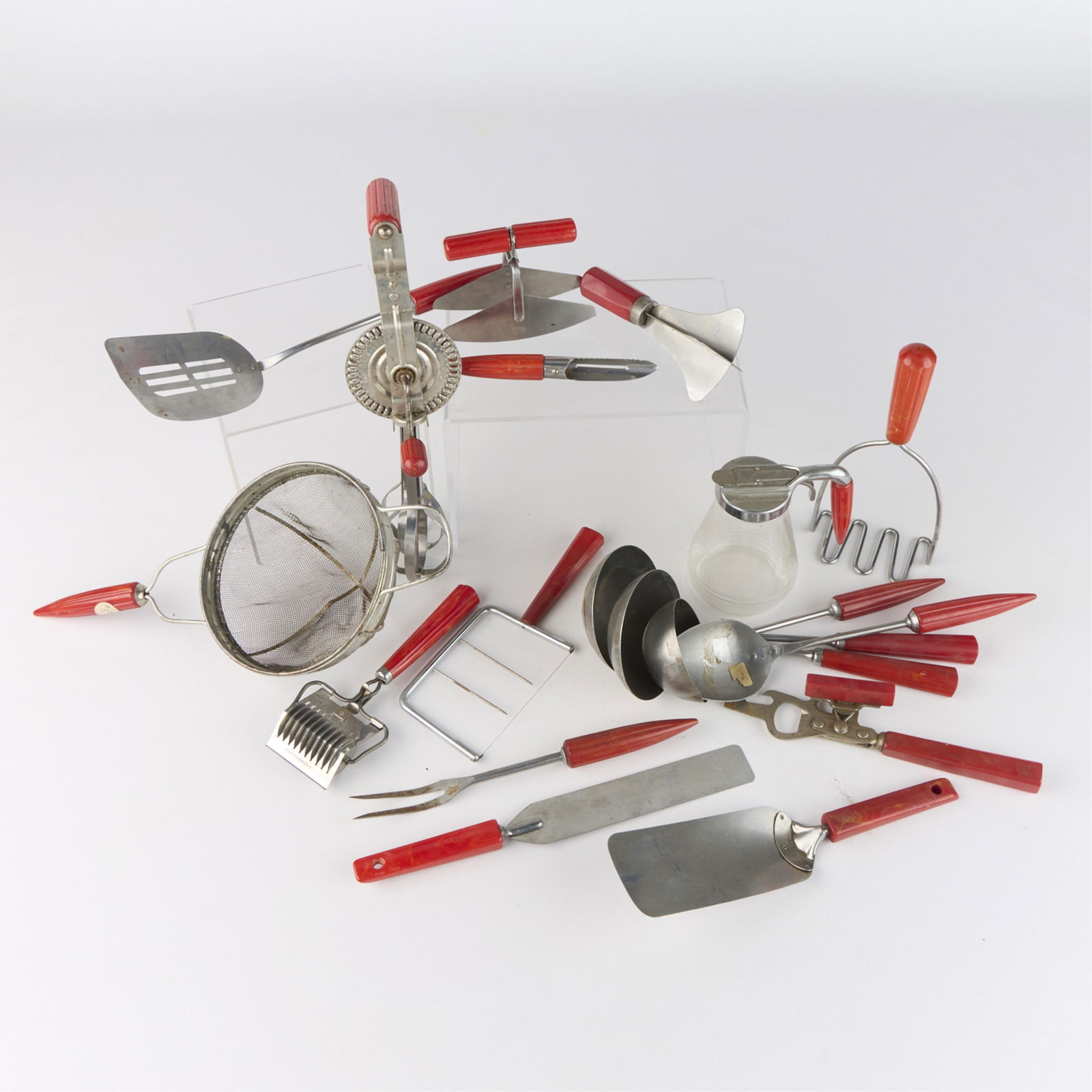 18 Stainless Steel & Bakelite Kitchen Utensils (1 of 4)