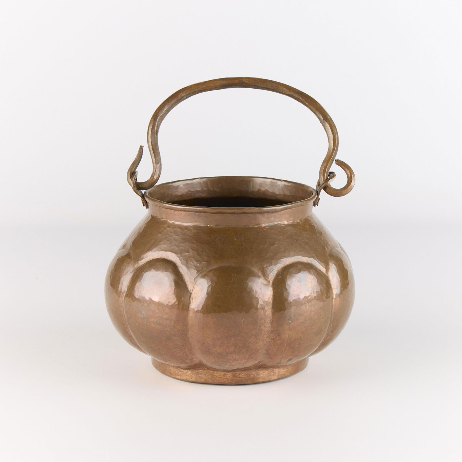 Antique Arts & Crafts Handwrought Gadrooned Copper Pot (1 of 5)