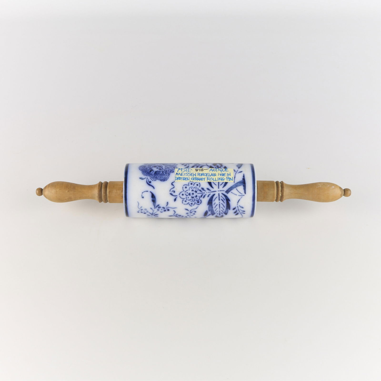 Meissen Style Porcelain Blue & White Rolling Pin (1 of 4)