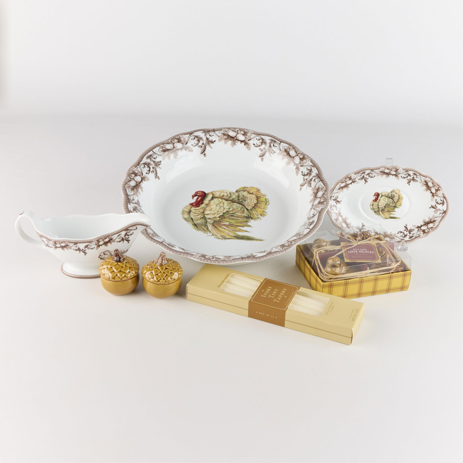 10 Pcs Williams-Sonoma Autumn Thanksgiving Tablewares: Group of ten Williams-Sonoma tablewares depicting autumnal or Thanksgiving motifs. Including one toile or transferware-style ceramic serving bowl, one toile or transferware-style ceramic gravy boat