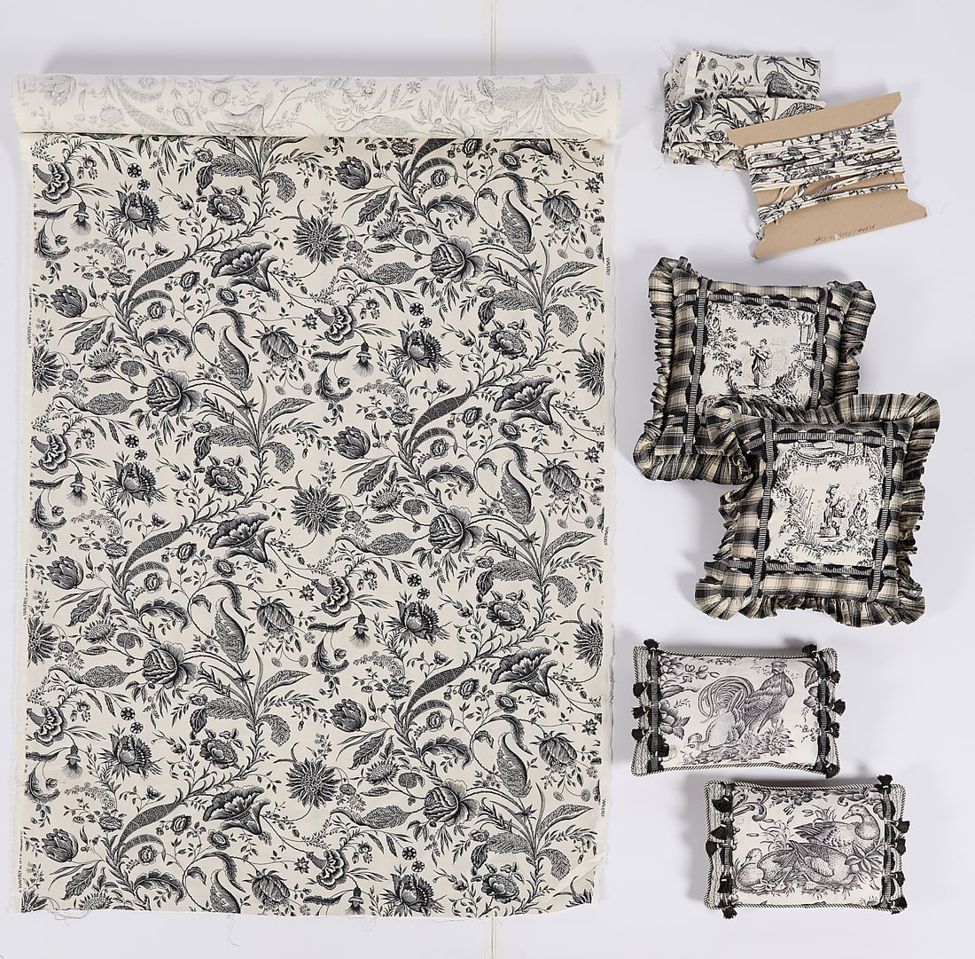 7 Pcs Black & White Toile Textiles & Pillows: Group of seven black and white textiles. Including one pair of Thomasville Bouvier Black Toile throw pillows, one pair of French Toile de Jouy accent pillows featuring depictions of avian forms, one l