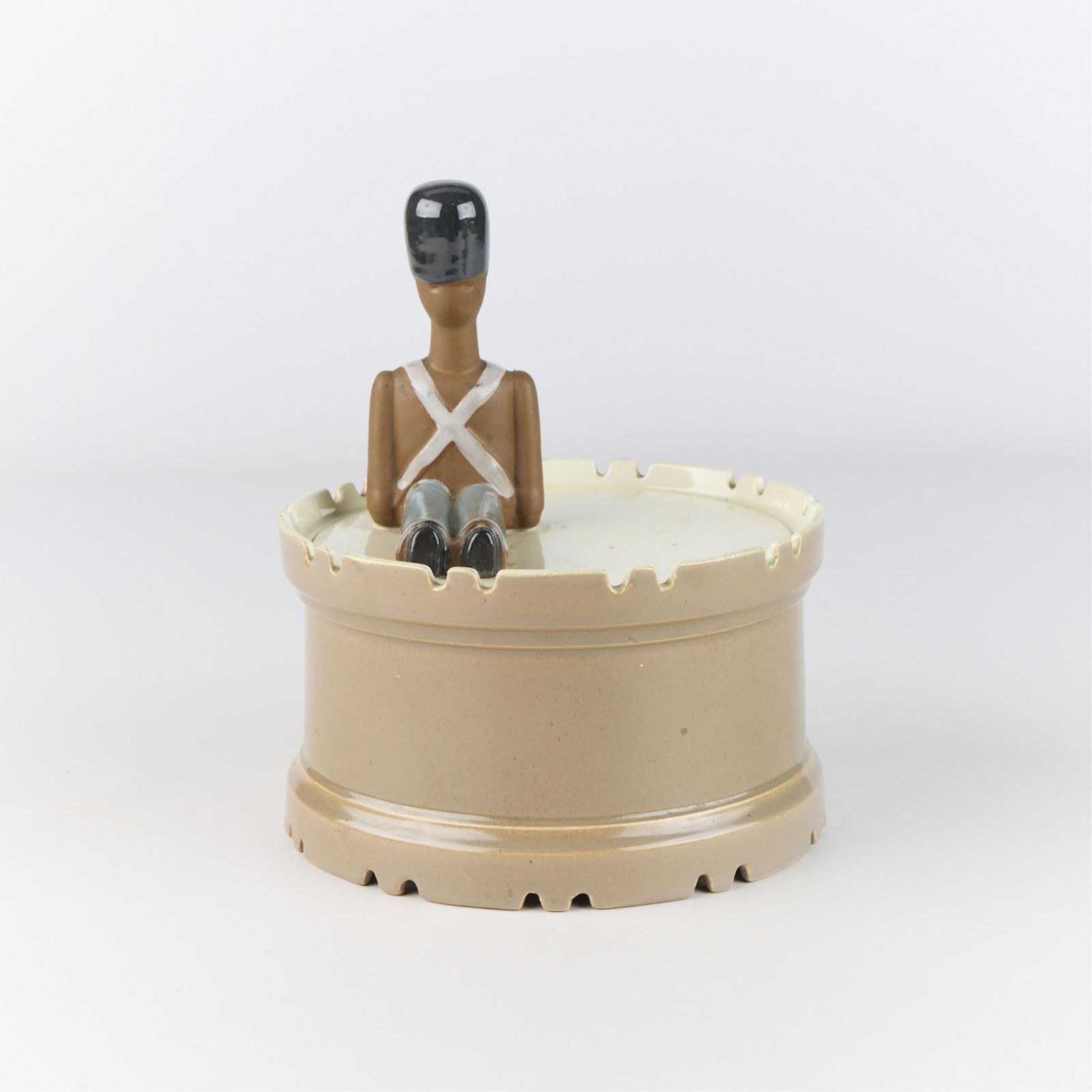 Red Wing Pottery "Drummer Boy" Cookie Jar (1 of 5)