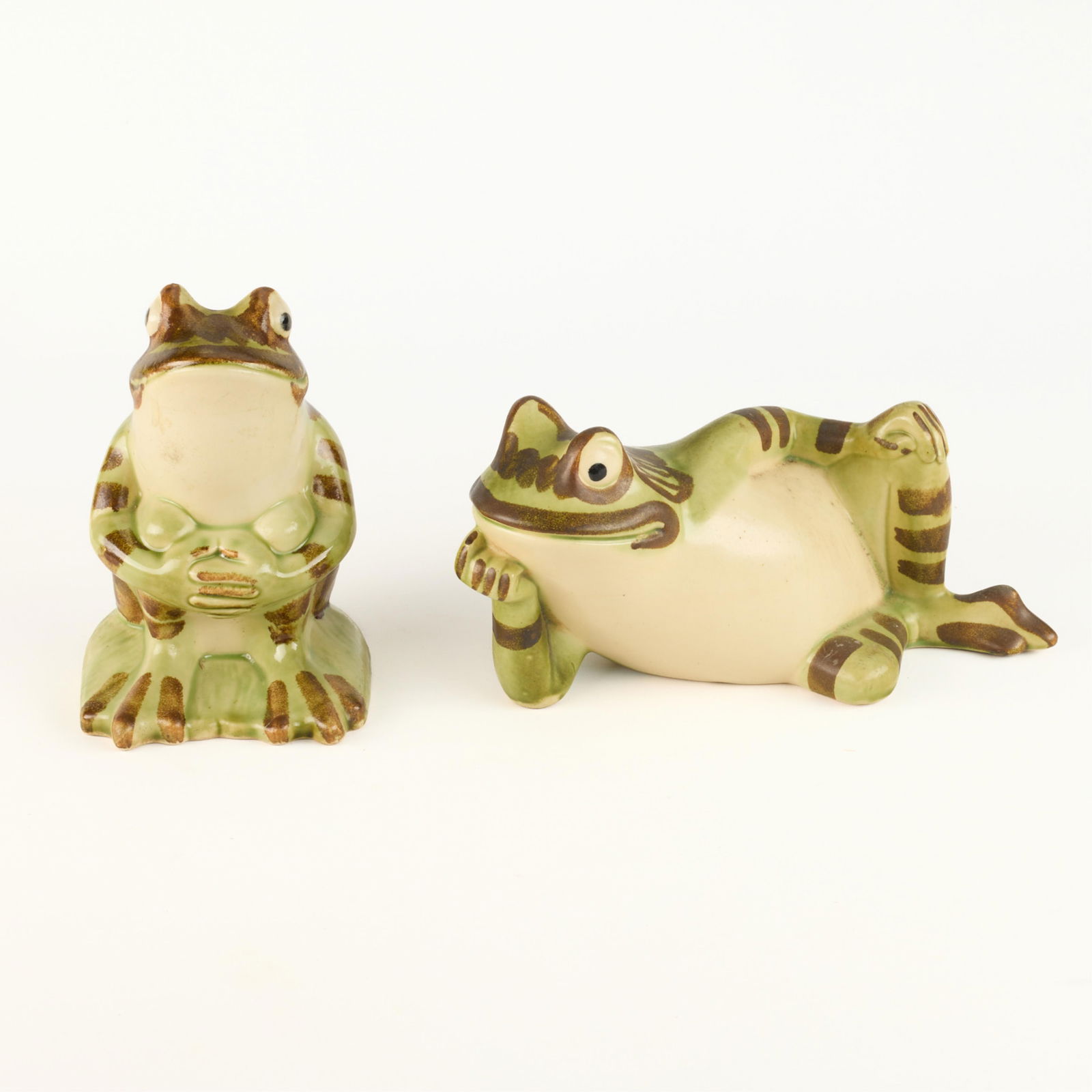 2 Brush McCoy Art Pottery Garden Frog Figures (1 of 7)